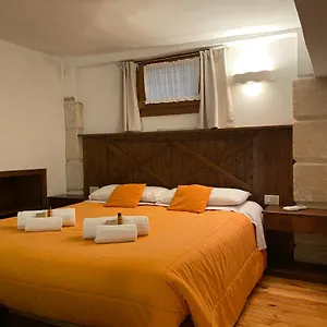 Porta Borsari Astori Apartment